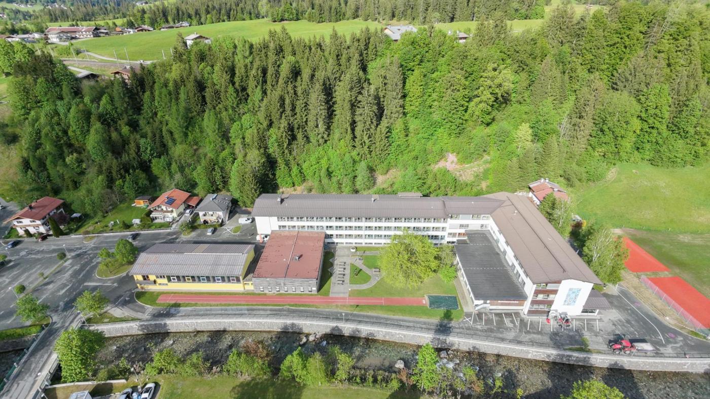Schule oben