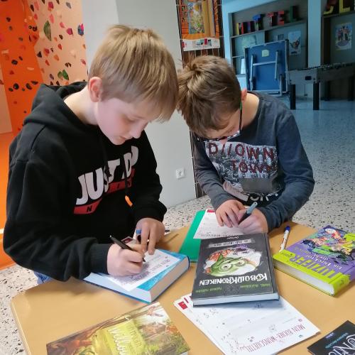 bücher23