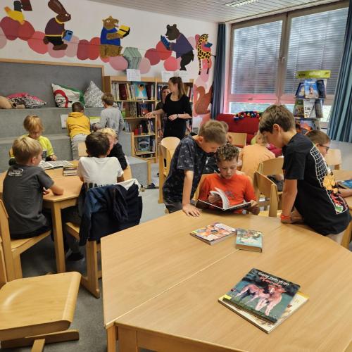 Besuch in der Bibliothek 1