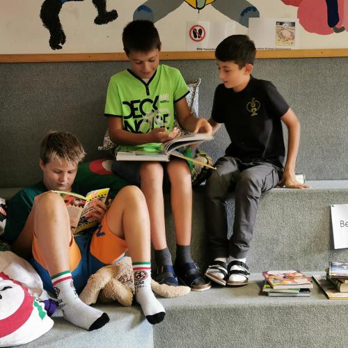 Besuch in der Bibliothek 1