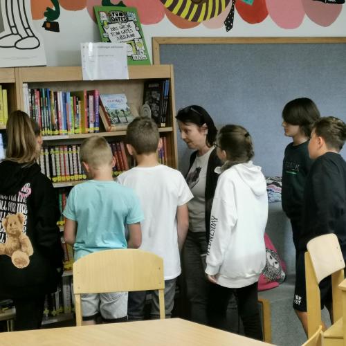 Besuch in der Bibliothek 1