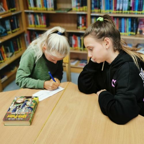 Besuch in der Bibliothek 1