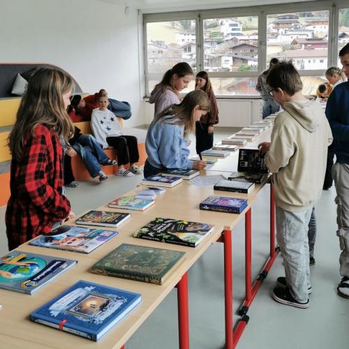 Buchausstellung 2025