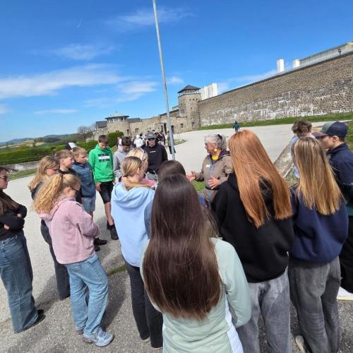 Mauthausen26