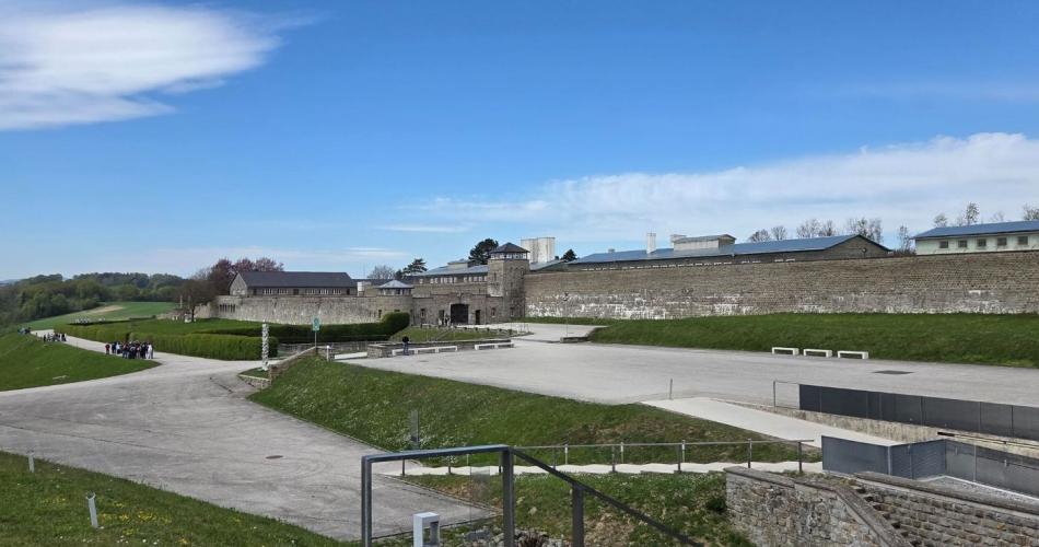 Mauthausen26